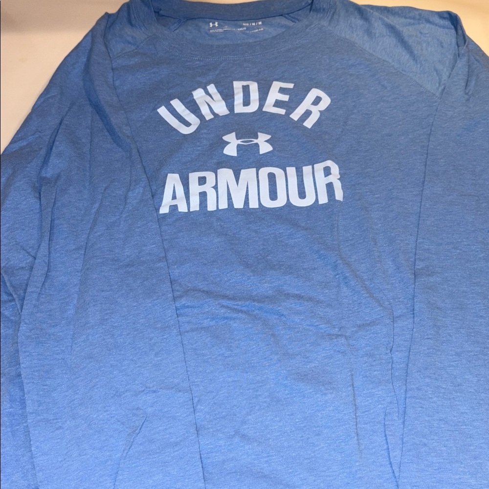 Under Armour Women’s Long Sleeve Blue Tee-HeatGear, size M